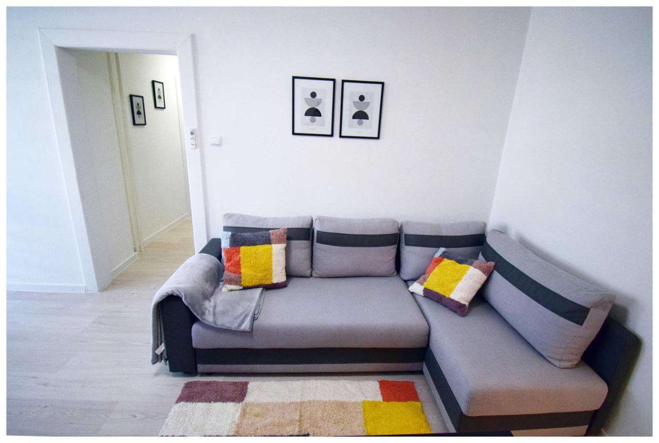 Color24 Centrum Nisko Daire Dış mekan fotoğraf